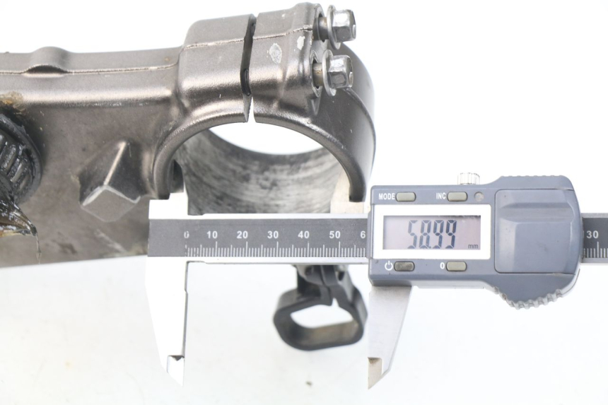 photo de UPPER FORK YOKE YAMAHA YZ-F YZF 250 (2014 - 2018)