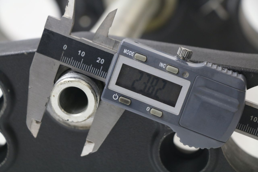 photo de UPPER FORK YOKE YAMAHA YZF YZ-F 450 (2018 - 2021)