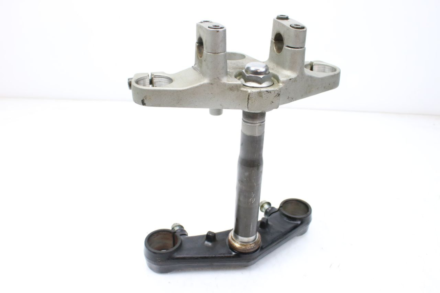 photo de FORK HEAD YAMAHA TDR DELTABOX 125 (1997 - 2003) - Fixing points details