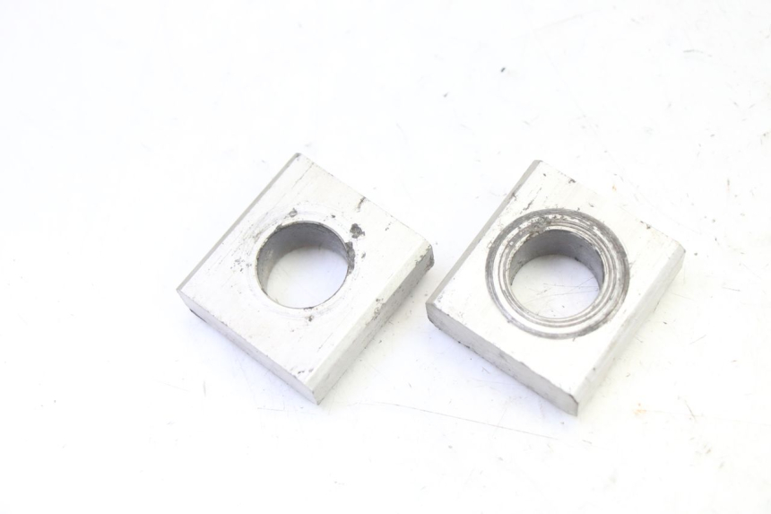 photo de CHAIN ADJUSTER HONDA CBR RR FIREBLADE 900 (1992 - 1994)