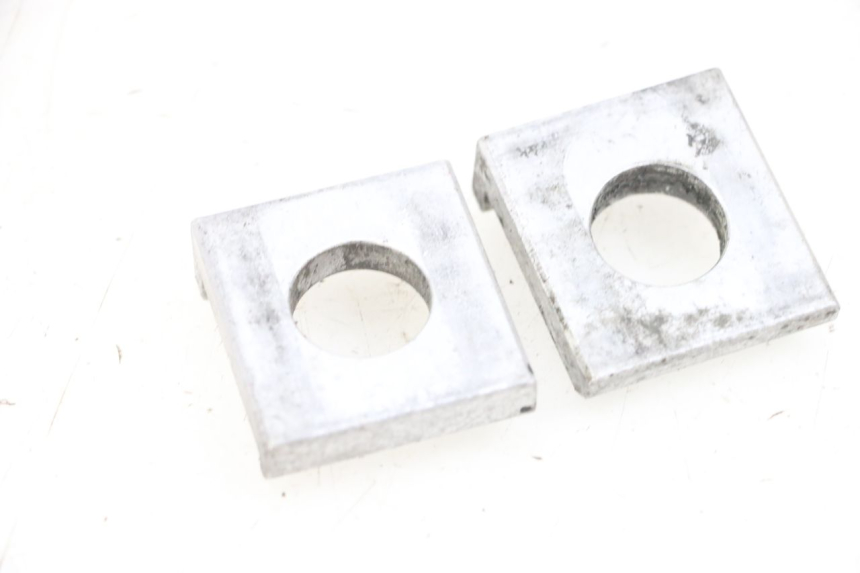 photo de CHAIN ADJUSTER SUZUKI DL V STROM 1000 (2002 - 2007) - Component detail