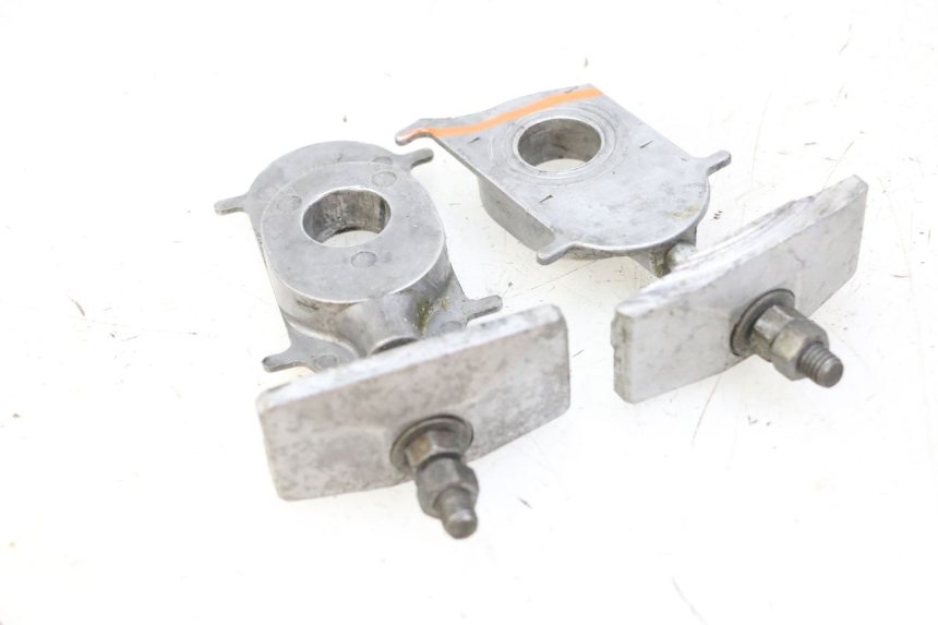 photo de CHAIN ADJUSTER YAMAHA FJ 36Y 1100 (1984 - 1985)