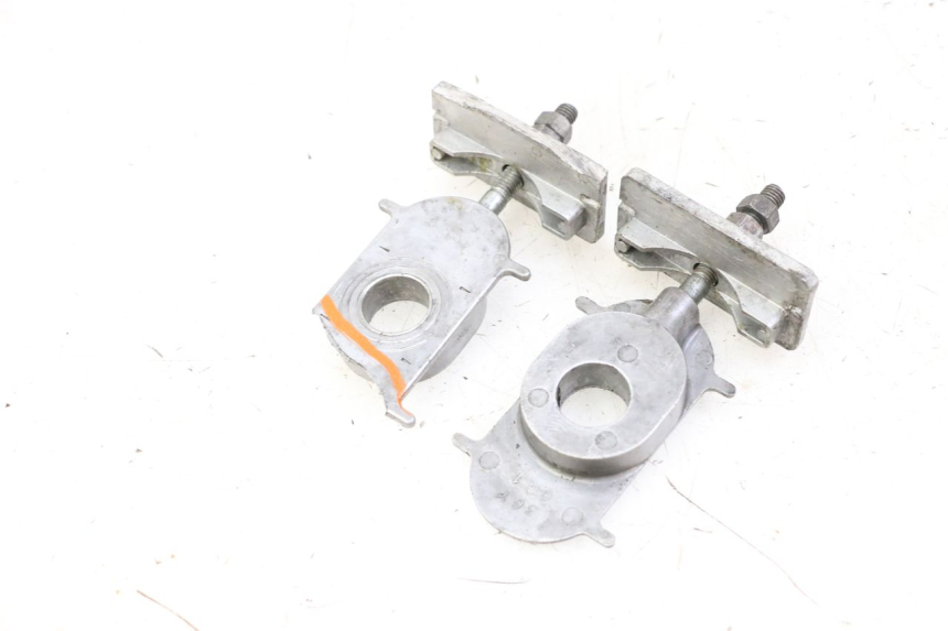 photo de CHAIN ADJUSTER YAMAHA FJ 36Y 1100 (1984 - 1985)
