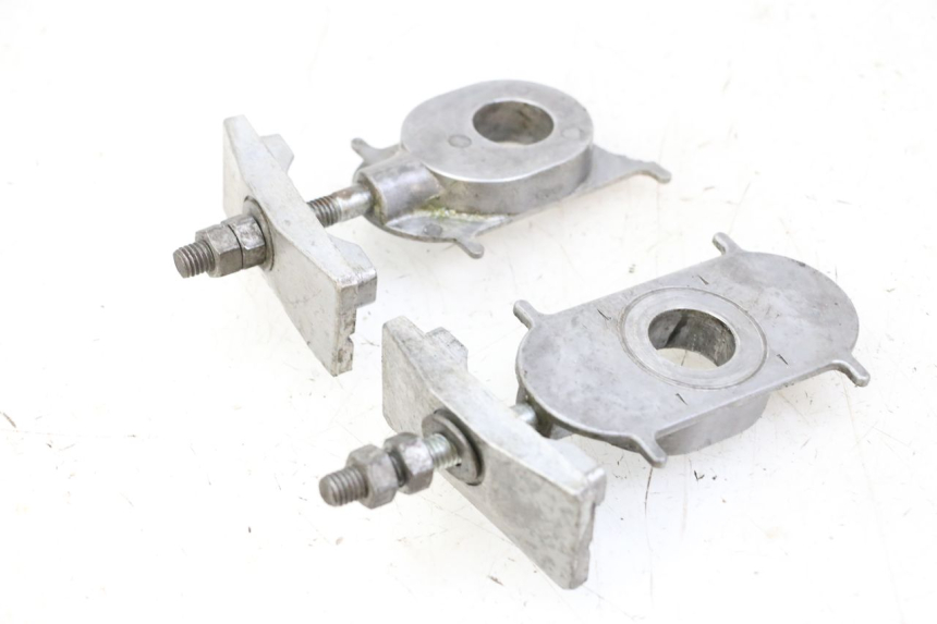 photo de CHAIN ADJUSTER YAMAHA FJ 36Y 1100 (1984 - 1985)