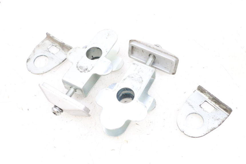 photo de CHAIN ADJUSTER SUZUKI GSF N BANDIT 600 (1996 - 1999) - Alternative perspective