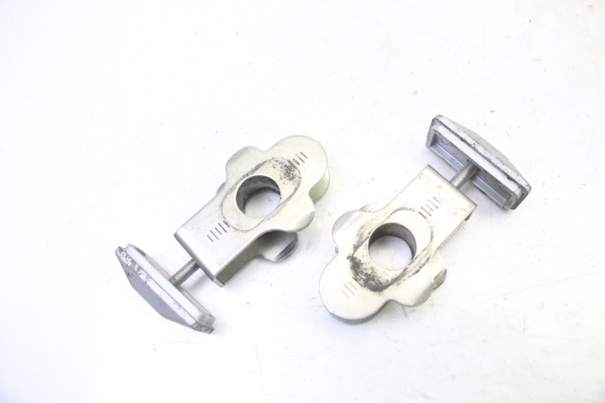 photo de CHAIN ADJUSTER SUZUKI GSR 750 (2011 - 2017)