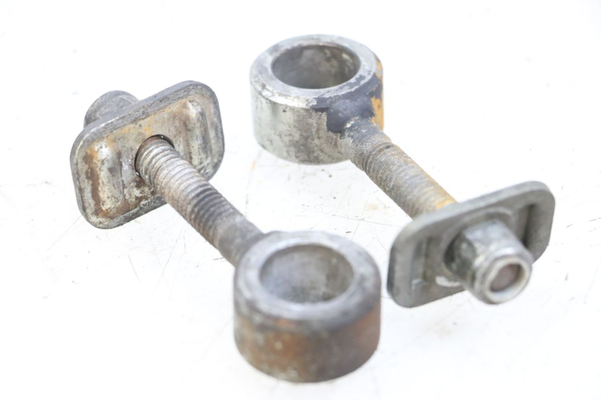 photo de CHAIN ADJUSTER HARLEY DAVIDSON SPORTSTER XL CUSTOM 1200 (2003 - 2004)