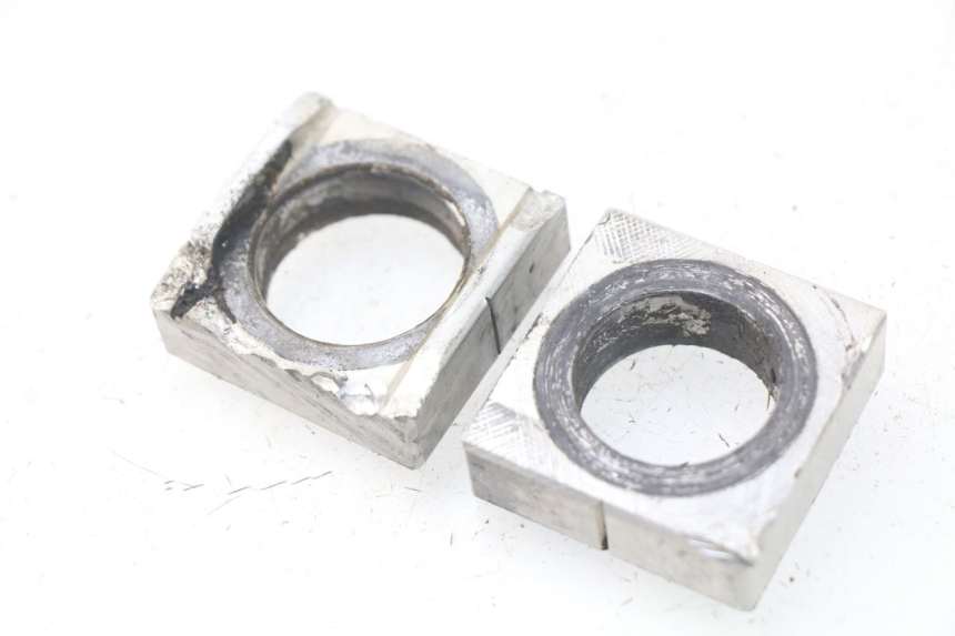 photo de CHAIN ADJUSTER HONDA CRF CR-F 450 (2005 - 2008)