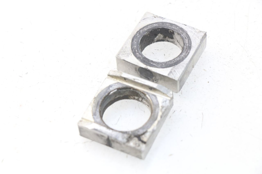 photo de CHAIN ADJUSTER HONDA CRF CR-F 450 (2005 - 2008)