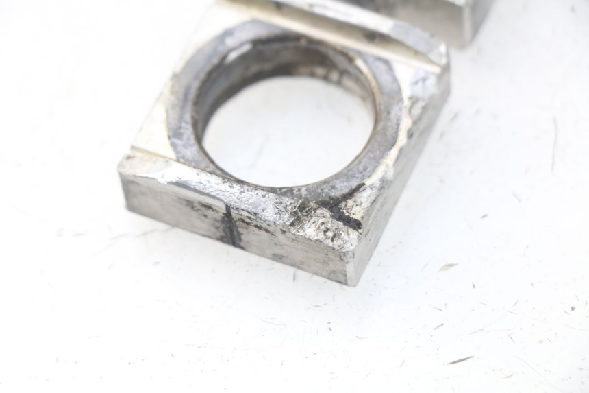 photo de CHAIN ADJUSTER HONDA CRF CR-F 450 (2005 - 2008)