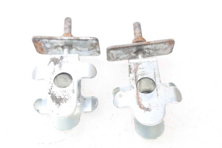 photo de CHAIN ADJUSTER HYOSUNG AQUILA GV 125 (2009 - 2016)
