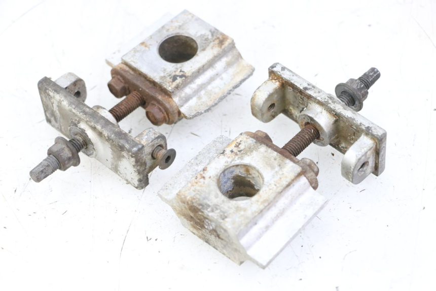 photo de CHAIN ADJUSTER KAWASAKI ZR7 ZR-7 S 750 (1999 - 2004)