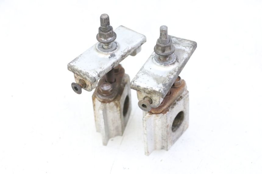 photo de CHAIN ADJUSTER KAWASAKI ZR7 ZR-7 S 750 (1999 - 2004)