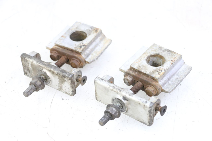 photo de CHAIN ADJUSTER KAWASAKI ZR7 ZR-7 S 750 (1999 - 2004)