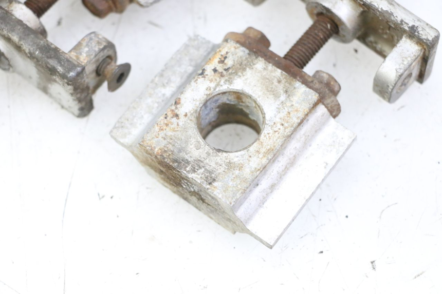 photo de CHAIN ADJUSTER KAWASAKI ZR7 ZR-7 S 750 (1999 - 2004)
