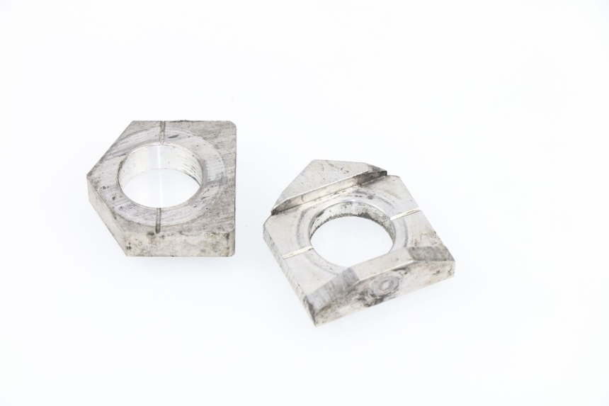 photo de CHAIN ADJUSTER KAWASAKI ZZR ZX-14 ABS 1400 (2006 - 2011)