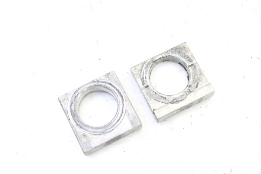 photo de CHAIN ADJUSTER KAWASAKI KX F KXF 450 (2009 - 2011)