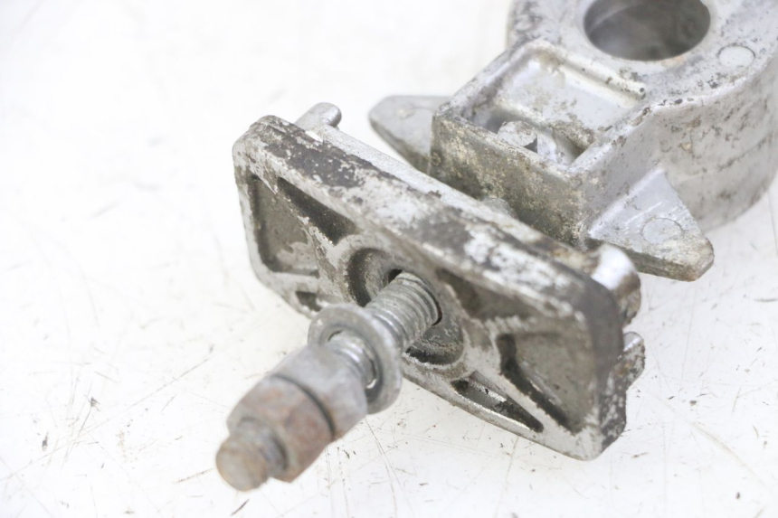 photo de CHAIN ADJUSTER YAMAHA XJ6 ABS 600 (2008 - 2016)