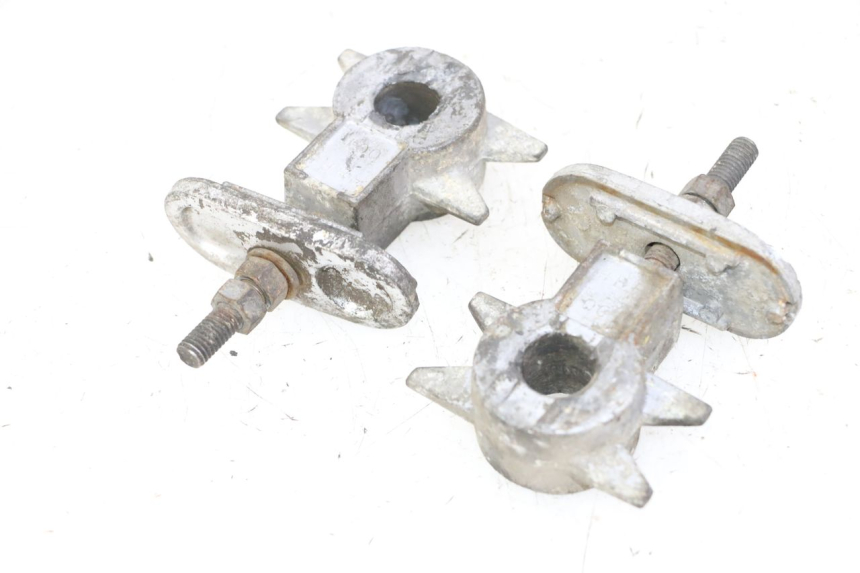 photo de CHAIN ADJUSTER YAMAHA XJN DIVERSION 600 (2000 - 2003)