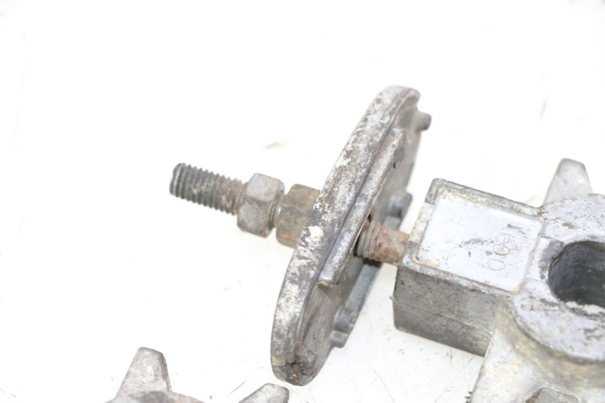 photo de CHAIN ADJUSTER YAMAHA XJN DIVERSION 600 (2000 - 2003)