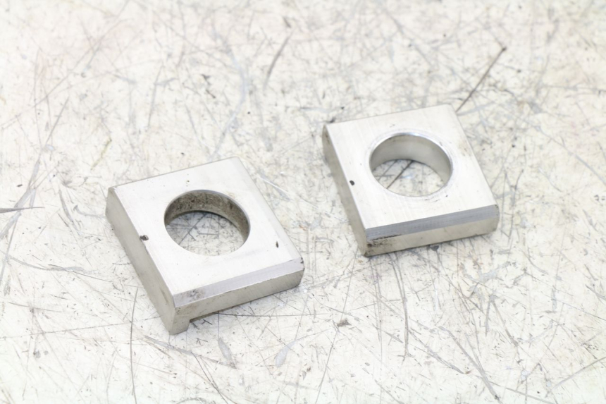 photo de CHAIN ADJUSTER YAMAHA FZ1 FAZER 1000 (2007 - 2009)