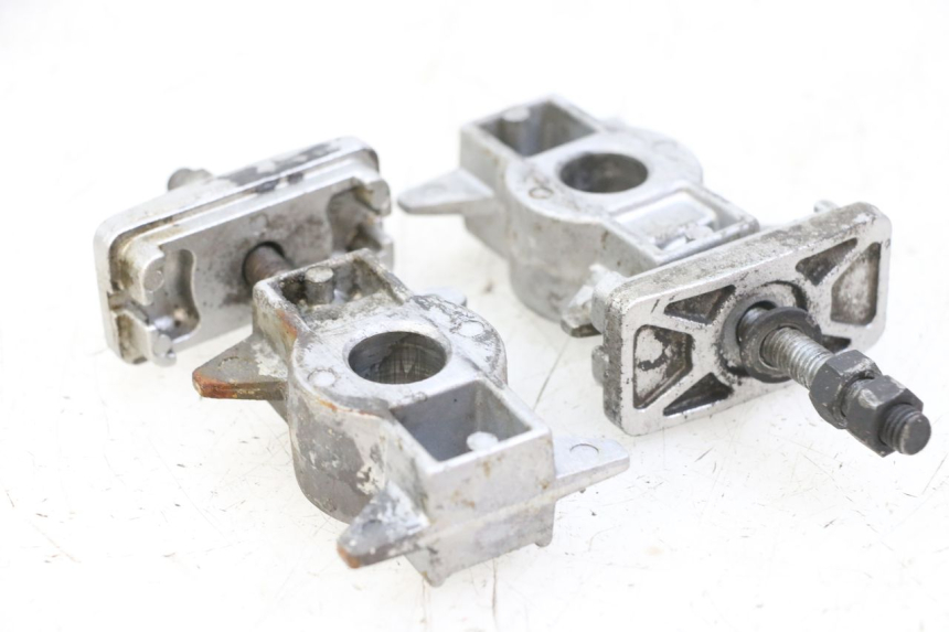 photo de CHAIN ADJUSTER YAMAHA XJ6 ABS 600 (2008 - 2016)
