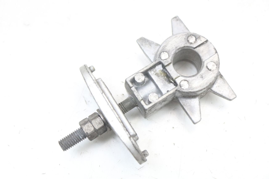 photo de CHAIN ADJUSTER YAMAHA XJS DIVERSION 600 (1997 - 1999)