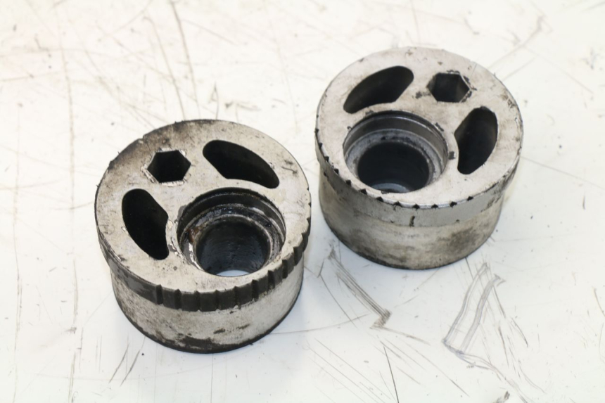 photo de CHAIN ADJUSTER KAWASAKI ZEPHYR 550 (1991 - 1998)