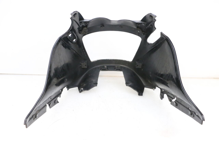photo de FRONT FAIRING KAWASAKI GPZ RX 1000 (1986 - 1988) - Fixing points details