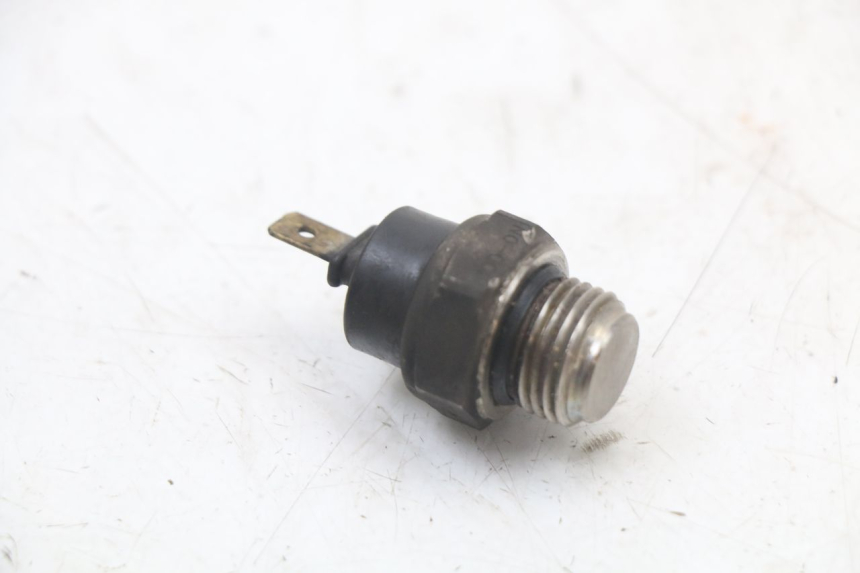 photo de THERMO SWITCH HONDA CBR F 1000 (1993 - 1996)