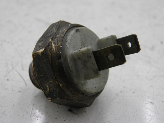 photo de THERMO SWITCH PIAGGIO LX 125 (1998 - 2000) - Main view