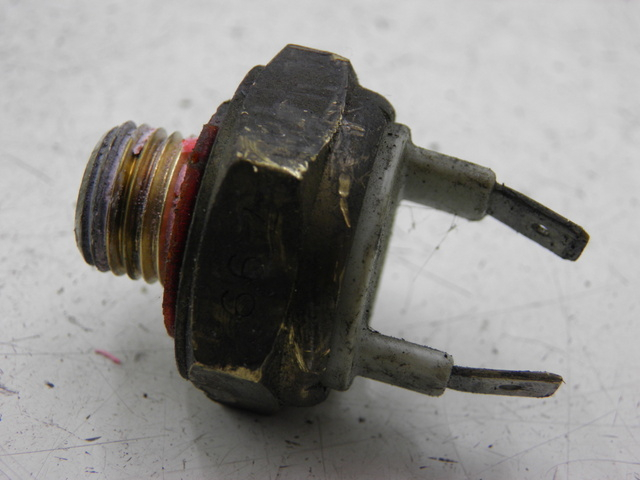 photo de THERMO SWITCH PIAGGIO LX 125 (1998 - 2000) - Zoom on usage condition