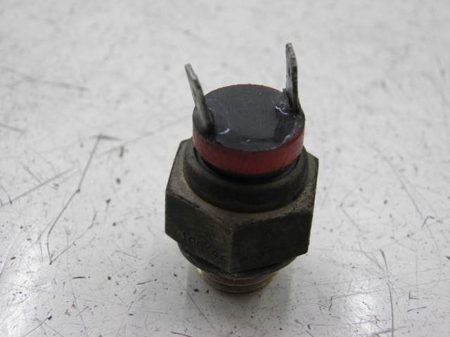 photo de THERMO SWITCH PIAGGIO X8 125 (2004 - 2007)