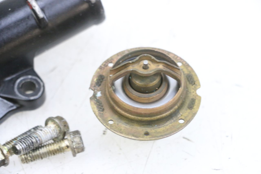 photo de THERMOSTAT MV AGUSTA BRUTALE R WALLY 910 (2008 - 2008) - Alternative perspective