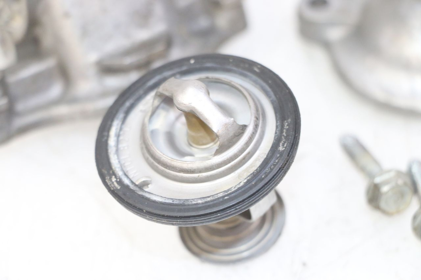 photo de THERMOSTAT HONDA CB R 1000 (2018 - 2023)