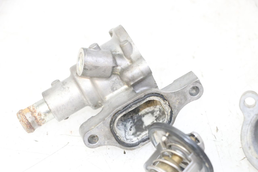 photo de THERMOSTAT HONDA CB R 1000 (2018 - 2023)
