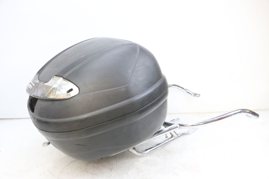 photo de TOP BOX PEUGEOT DJANGO 4T 50 (2014 - 2019) - Zoom on usage condition