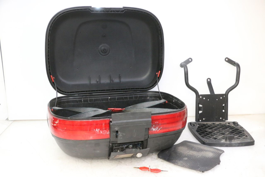 photo de TOP BOX PEUGEOT KISBEE 2T 50 (2010 - 2017)