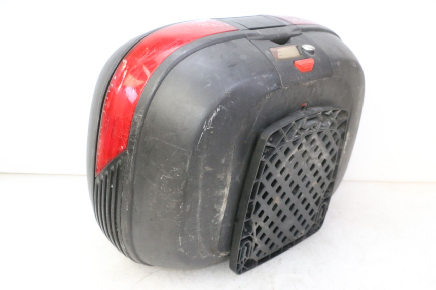 photo de TOP BOX PEUGEOT KISBEE 2T 50 (2010 - 2017)