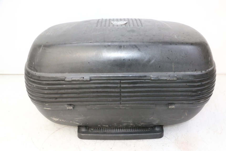 photo de TOP BOX PEUGEOT KISBEE 2T 50 (2010 - 2017)