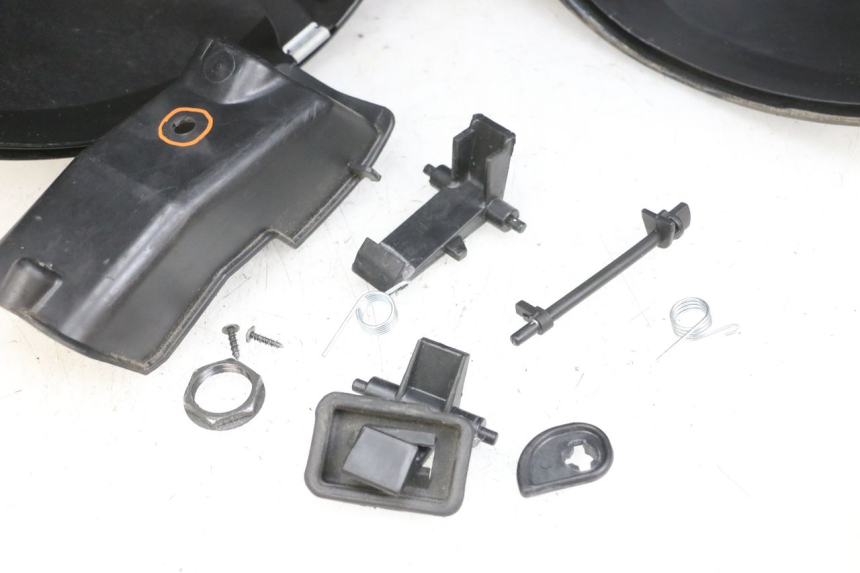 photo de TOP BOX PIAGGIO MP3 RL 250 (2006 - 2010) - Focus on structure