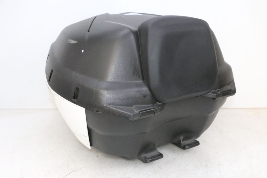 photo de TOP BOX YAMAHA NEO'S CORE 1 (2022 - 2026) - Focus on structure