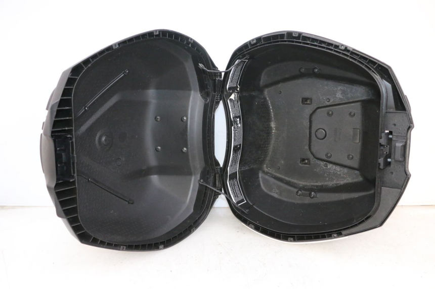 photo de TOP BOX YAMAHA NEO'S CORE 1 (2022 - 2026) - Focus on structure