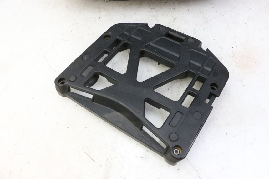 photo de TOP BOX HONDA NTV DEAUVILLE 650 (2001 - 2006)