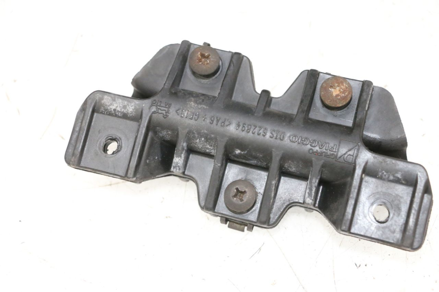 photo de TOP BOX PIAGGIO VESPA GTS SUPER IE 125 (2009 - 2016) - Main view