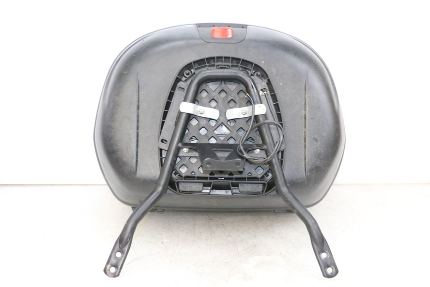 photo de TOP BOX YAMAHA XMAX X-MAX 125 (2006 - 2009) - Component detail