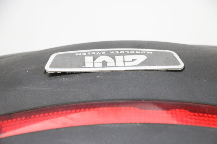 photo de TOP BOX YAMAHA XMAX X-MAX 125 (2006 - 2009) - Supplementary product photo