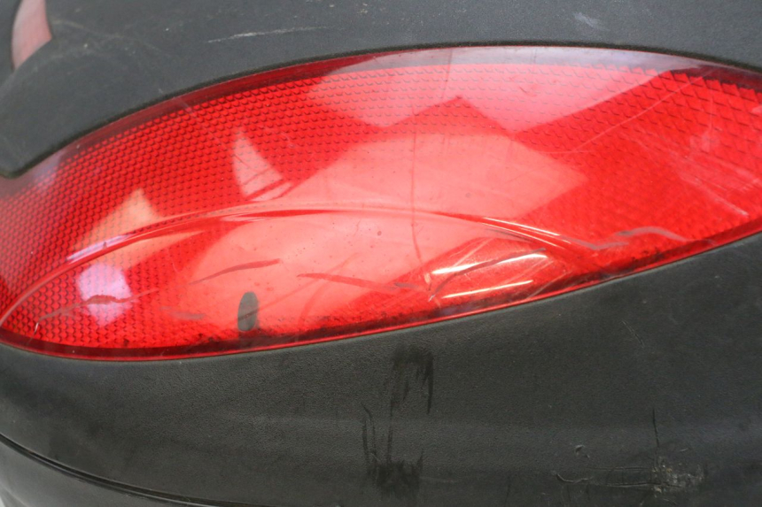 photo de TOP BOX YAMAHA XMAX X-MAX 125 (2006 - 2009) - Alternative angle