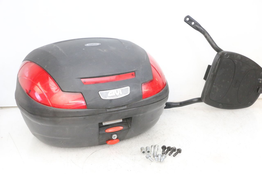 photo de TOP BOX YAMAHA XMAX X-MAX 125 (2006 - 2009) - Surface and material condition