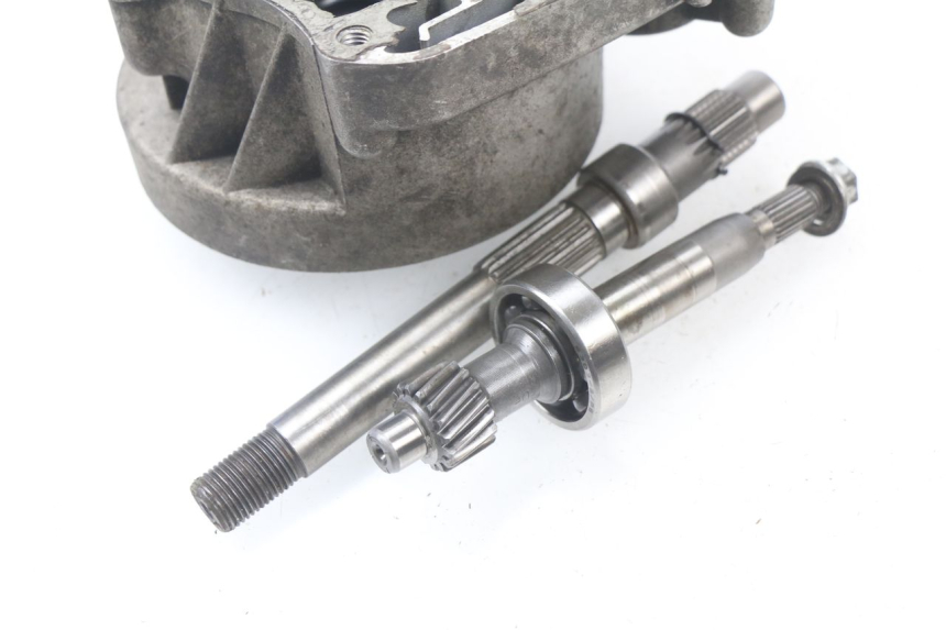 photo de REAR WHEEL SHAFT BENZHOU YY50QT31 VINTAGE 50 (2009 - 2012)